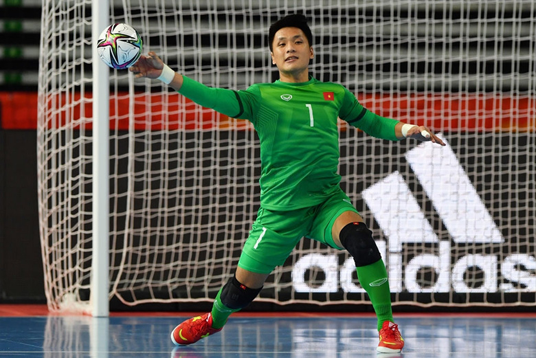 Hồ Văn Ý lọt top 10 thủ môn futsal xuất sắc nhất thế giới 2021 - Ảnh 1