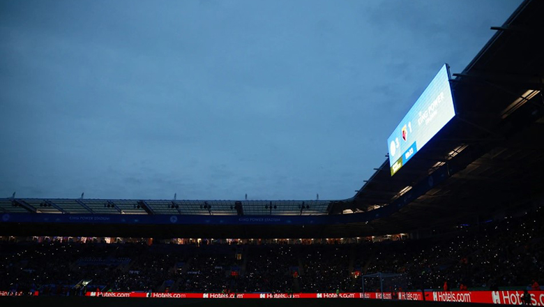 Sân King Power mất điện dàn đèn, trận Leicester vs Watford tạm dừng trong 5 phút - Ảnh 3