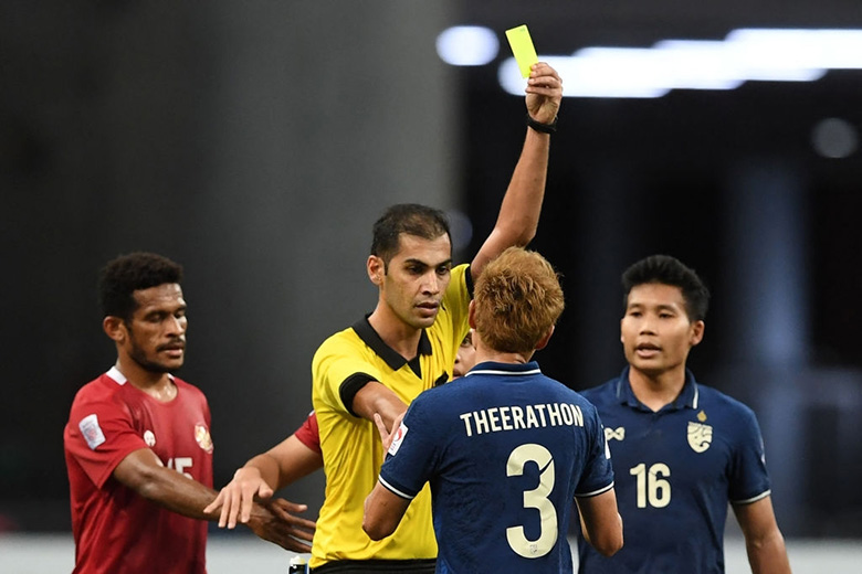 Theerathon Bunmathan đổ thừa cho đối thủ về việc chơi xấu ở AFF Cup - Ảnh 1