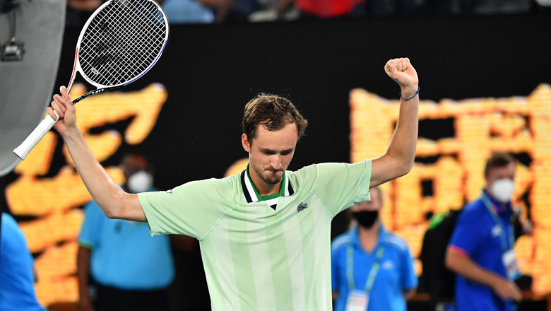 Daniil Medvedev vào bán kết Úc mở rộng 2022 nhờ… Novak Djokovic - Ảnh 1