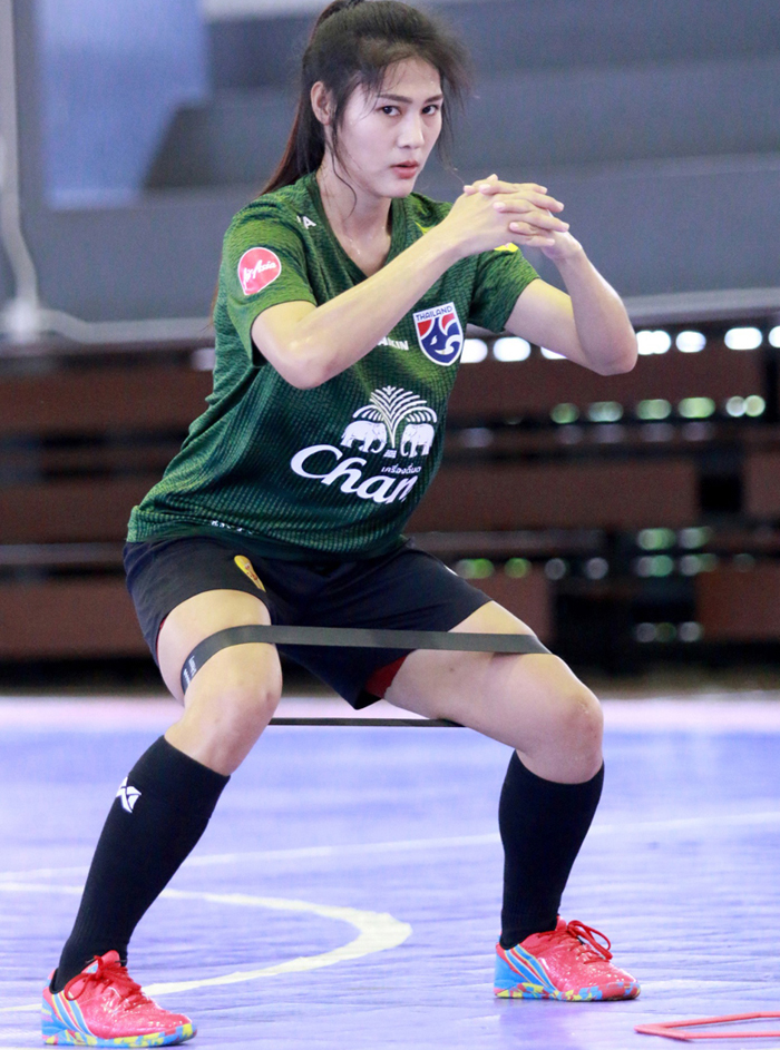 Hoa khôi ĐT nữ Futsal Thái Lan từng là nhân viên thu ngân - Ảnh 4