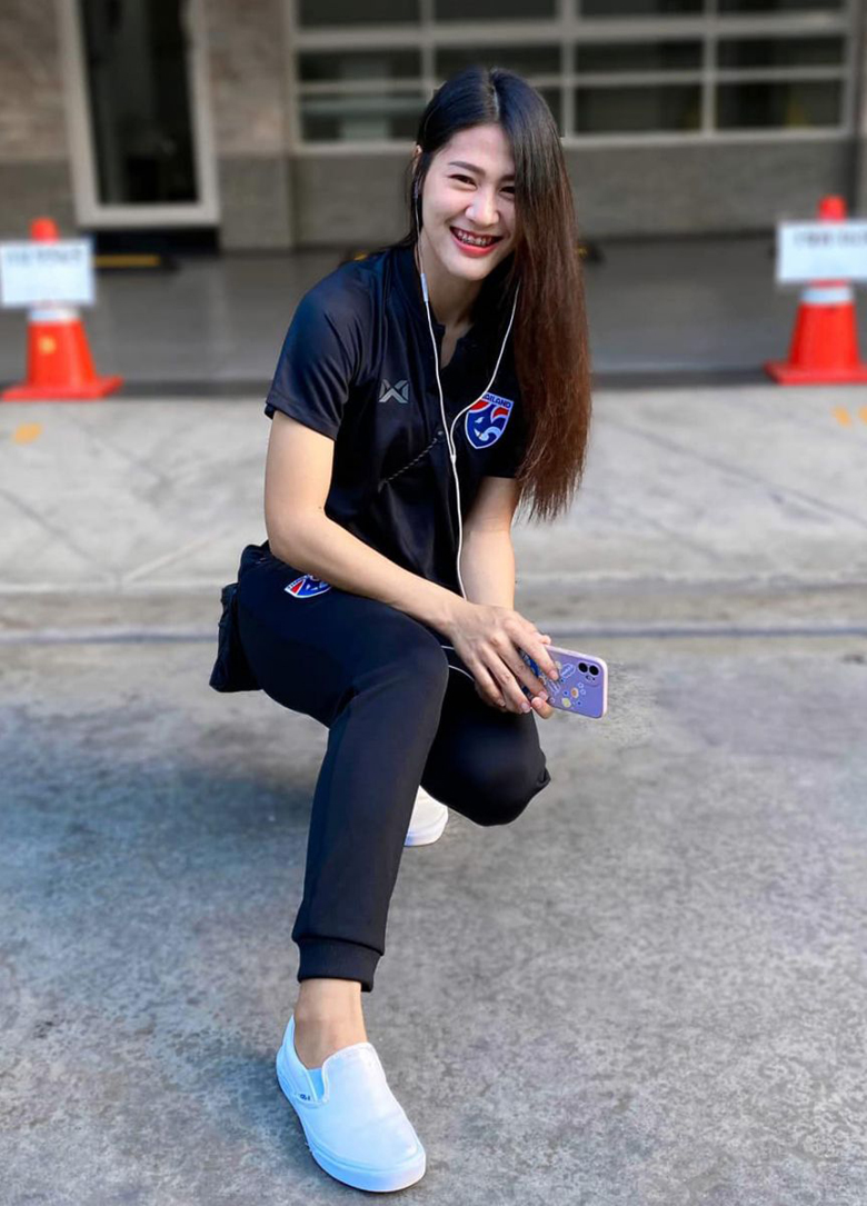 Hoa khôi ĐT nữ Futsal Thái Lan từng là nhân viên thu ngân - Ảnh 7