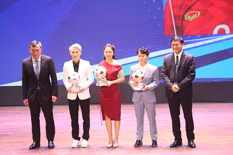 Huỳnh Như lần thứ 3 liên tiếp giành Quả bóng vàng nữ Việt Nam - Ảnh 2