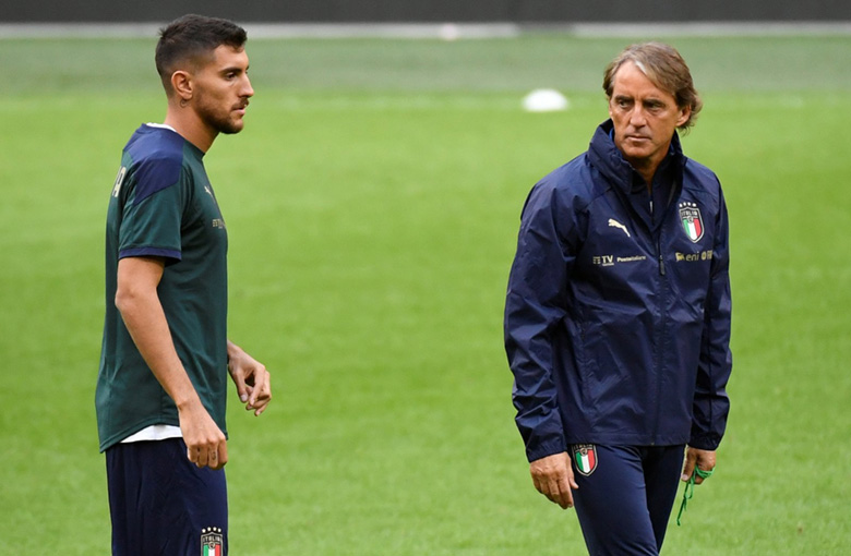 Đội trưởng Roma: HLV Mancini mang lại sự yên bình hơn Mourinho - Ảnh 1