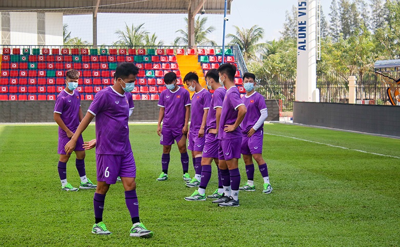 HLV Đinh Thế Nam 'đọc vị' đối thủ U23 Singapore - Ảnh 2