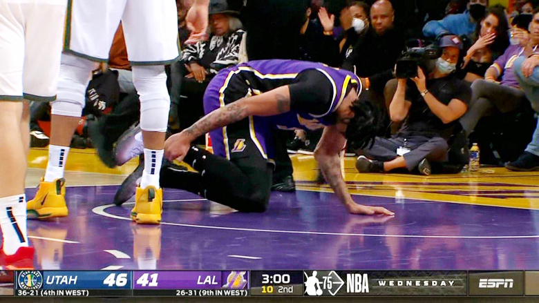 Anthony Davis chỉ bị chấn thương nhẹ, Lakers thở phào - Ảnh 1