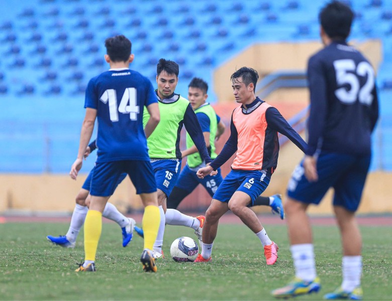 Bầu Hiển thuê sân tỉnh Bắc Giang 20 năm cho Hà Nội FC tập luyện, tập huấn - Ảnh 2