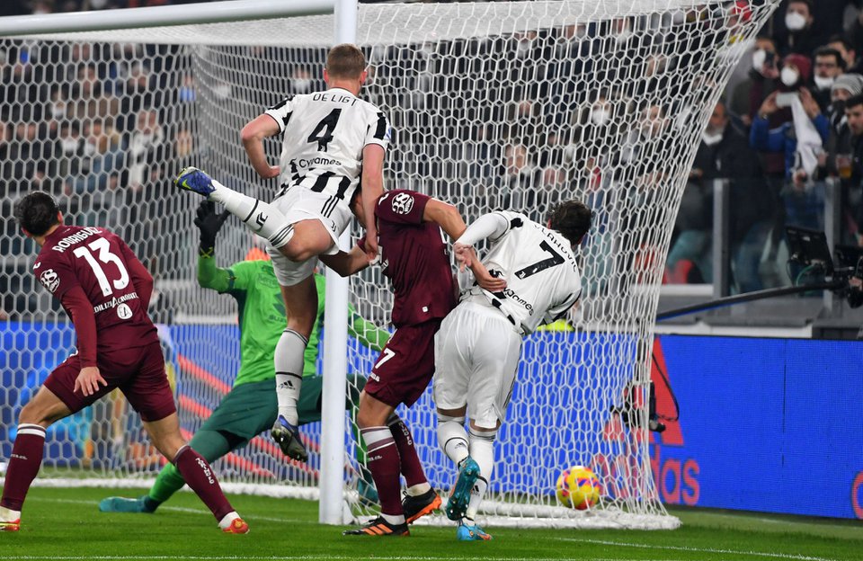 De Light ghi bàn, Juventus vẫn bị Torino cầm hoà ngay trên sân nhà - Ảnh 1