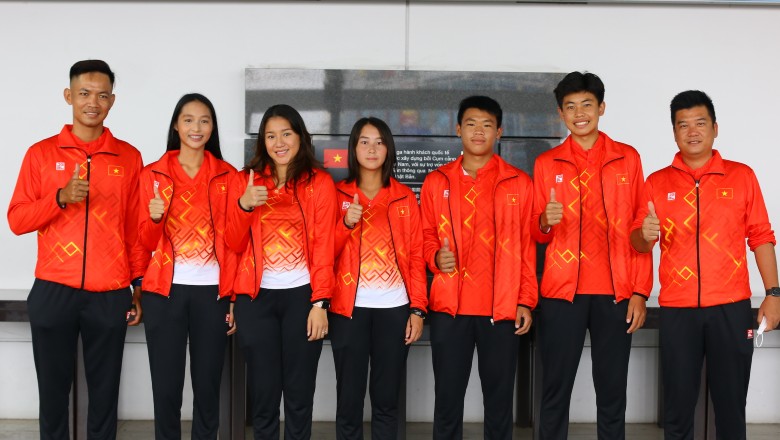 ĐT quần vợt trẻ Việt Nam lên đường sang Sri Lanka, quyết tâm giành suất thắng hạng ở Junior Davis Cup - Ảnh 1