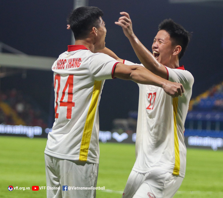 U23 Việt Nam được thưởng nóng 300 triệu đồng sau màn vùi dập U23 Singapore - Ảnh 1