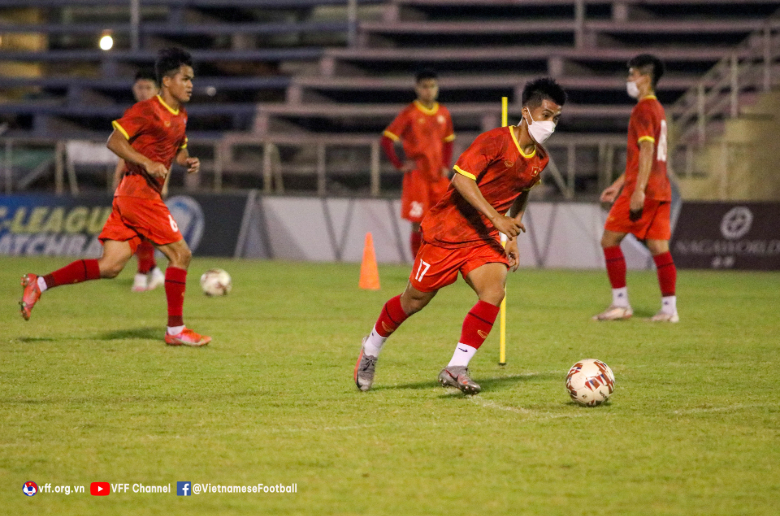 U23 Việt Nam mất 5 cầu thủ ở trận gặp Singapore - Ảnh 2