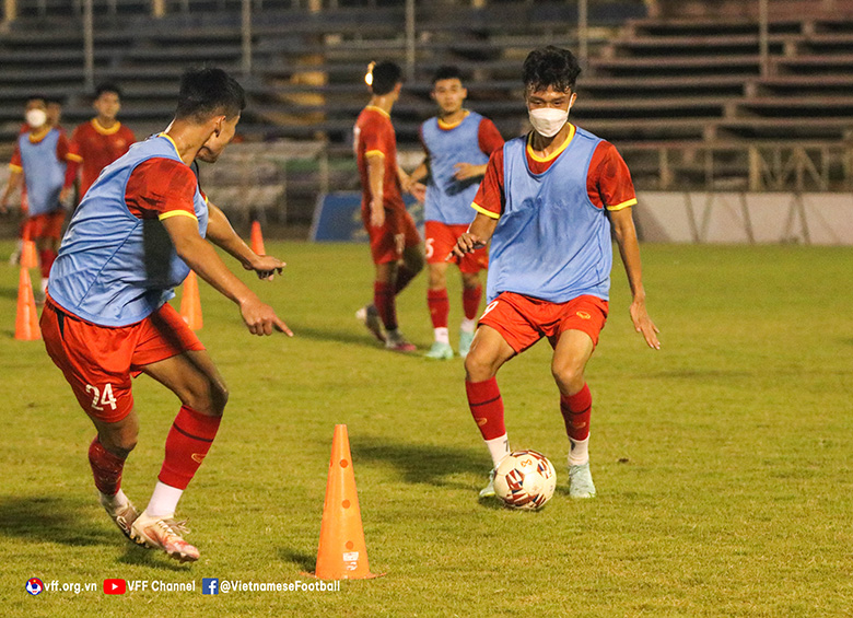 U23 Việt Nam chỉ còn 9 cầu thủ khỏe mạnh trước trận gặp Thái Lan - Ảnh 1