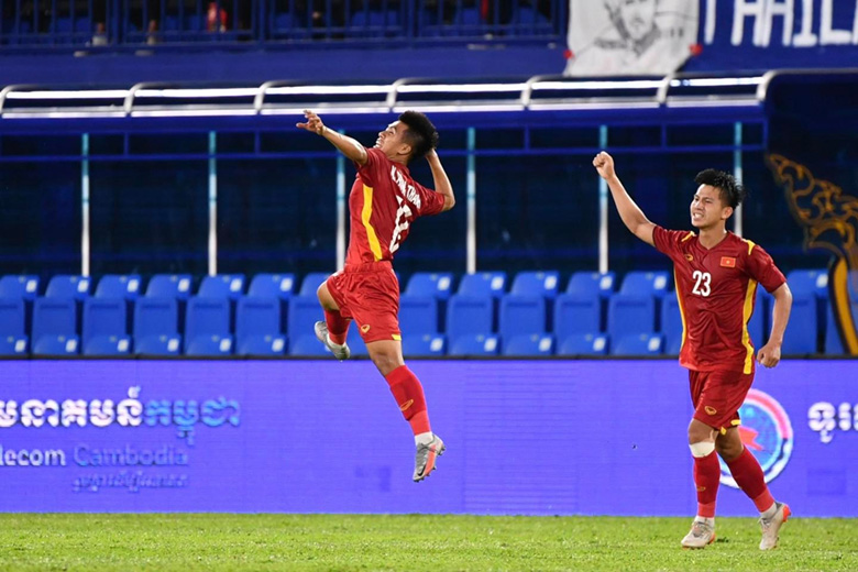 Chiến đấu quả cảm, U23 Việt Nam đánh bại U23 Thái Lan để tiến vào bán kết - Ảnh 2