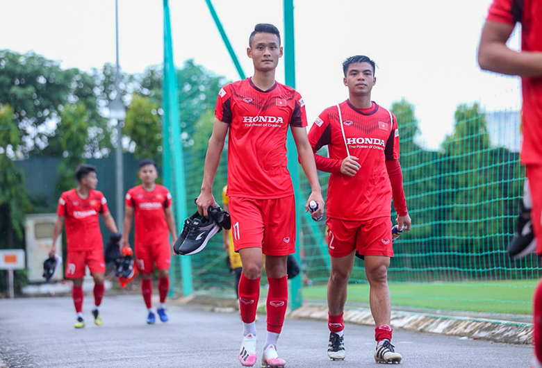 Danh sách viện binh đá bán kết của U23 Việt Nam bất ngờ thay đổi vào phút chót - Ảnh 2