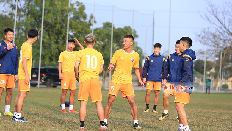 CLB Nam Định luyện ‘bài tủ’, quyết thắng HAGL trong trận mở màn V.League 2022 - Ảnh 6