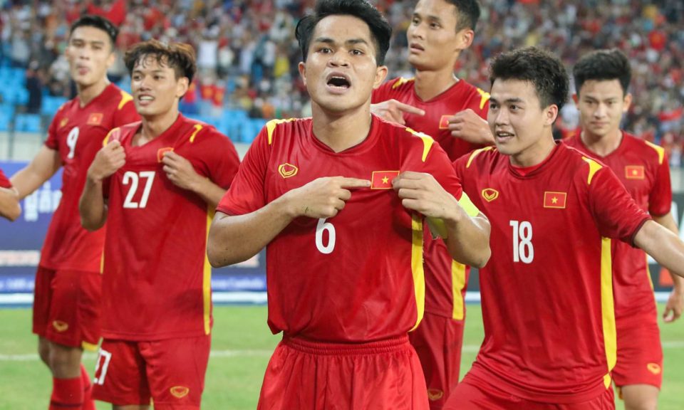 HLV Đinh Thế Nam nhắc tên 6 cầu thủ U23 Việt Nam đủ khả năng dự SEA Games 31 - Ảnh 1