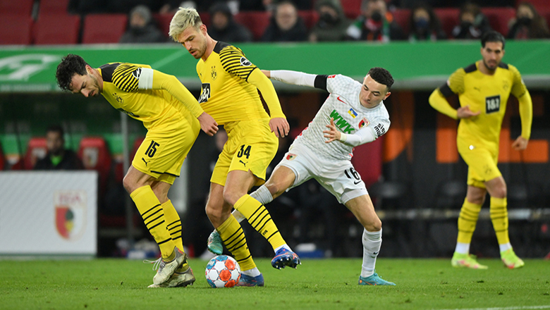 Dortmund mất điểm trên sân của Augsburg, lỡ cơ hội bám đuổi Bayern - Ảnh 2