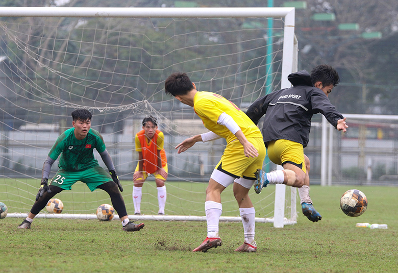 U17 Việt Nam lựa chọn 18 cầu thủ sang Đức tập huấn, thi đấu với Dortmund - Ảnh 2