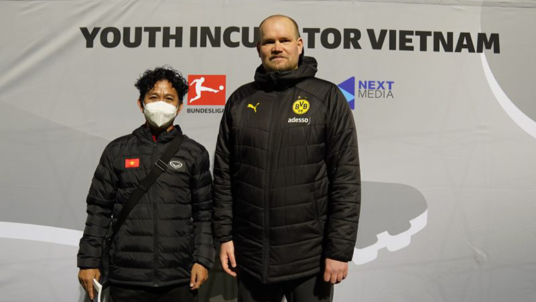 HLV U16 Borussia Dortmund: Cầu thủ Việt Nam nhanh nhẹn, tấn công mạnh mẽ - Ảnh 1