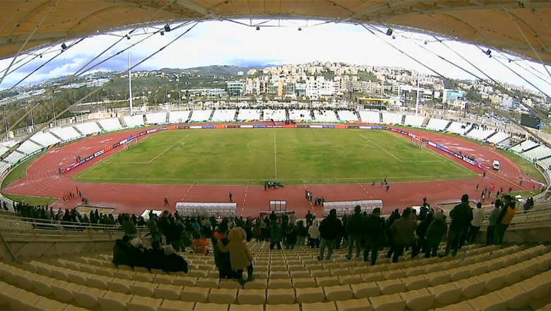 Trận đấu giữa Lebanon vs Syria bị hoãn gần 1 tiếng đồng hồ vì CĐV ném chai nước xuống sân - Ảnh 2