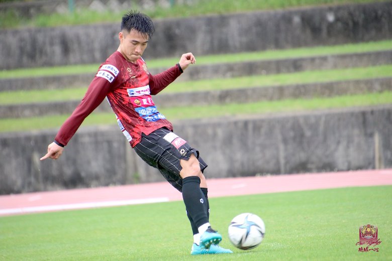 Hai cầu thủ Sài Gòn FC tập luyện buổi đầu tiên với CLB Nhật Bản - Ảnh 3