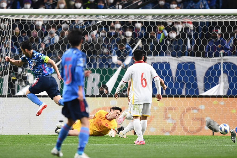 Nguyên Mạnh nhận lỗi ở bàn thua của ĐT Việt Nam trước Nhật Bản - Ảnh 3