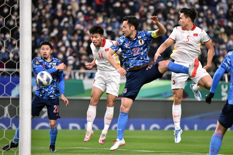 Thanh Bình mở tỷ số, trở thành cầu thủ Việt Nam đầu tiên ghi bàn vào lưới Nhật Bản - Ảnh 2