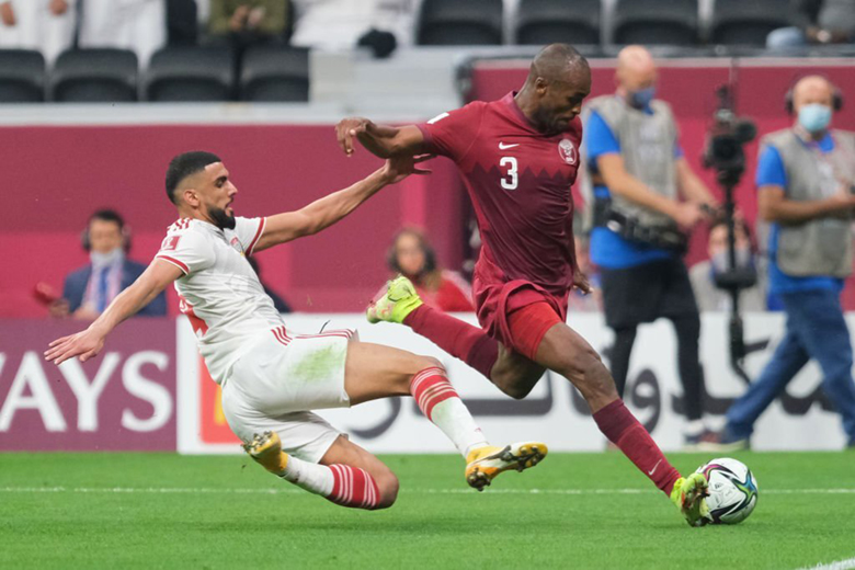 Hậu vệ UAE bị phạt 50.000 USD vì tự ý rời tuyển - Ảnh 1