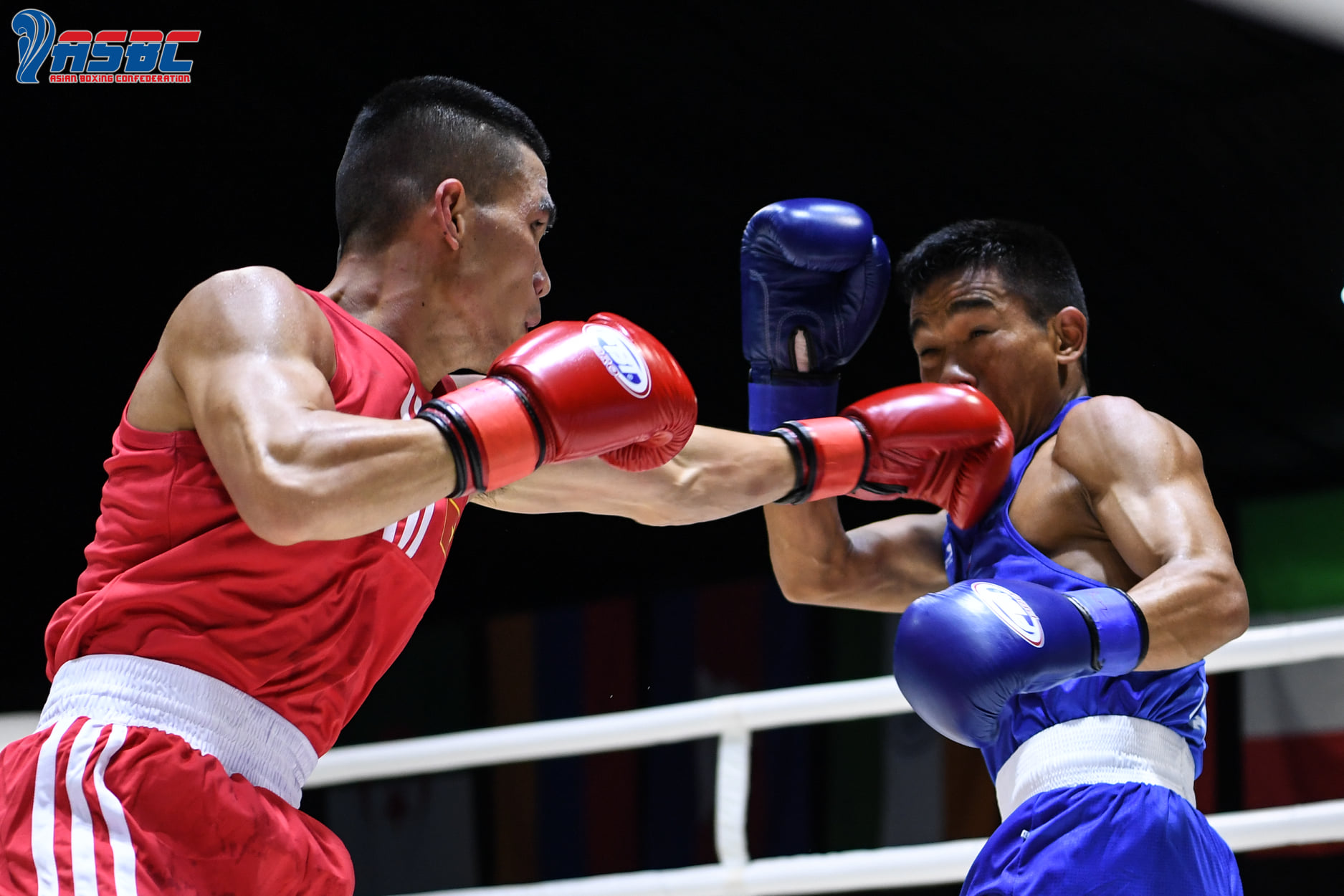 Thành Đạt, Đức Thọ nhận kết quả trái ngược ở ngày ra quân giải Boxing Thái Lan Mở rộng - Ảnh 1