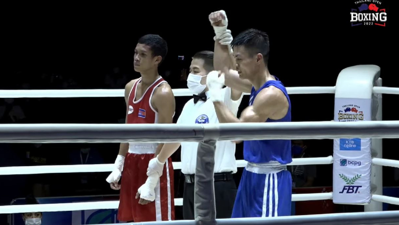 Nguyễn Văn Đương thắng tuyệt đối võ sĩ Campuchia ở giải Boxing Thái Lan Mở rộng - Ảnh 2