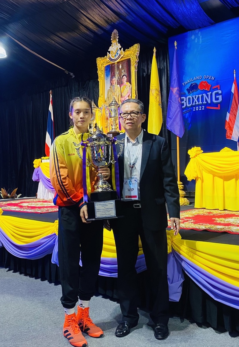 Nguyễn Thị Tâm nhận giải thưởng VĐV nữ xuất sắc nhất giải Boxing Thái Lan Mở rộng - Ảnh 1