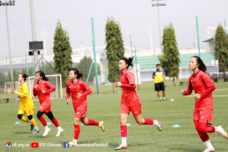 ĐT U18 nữ Việt Nam bắt đầu tập luyện chuẩn bị cho giải Đông Nam Á - Ảnh 2