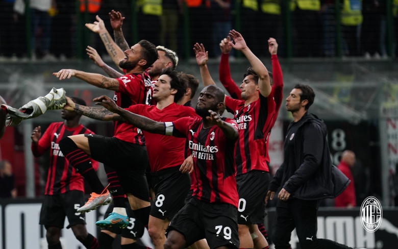 Milan đánh bại Genoa, duy trì khoảng cách mong manh với Inter - Ảnh 1