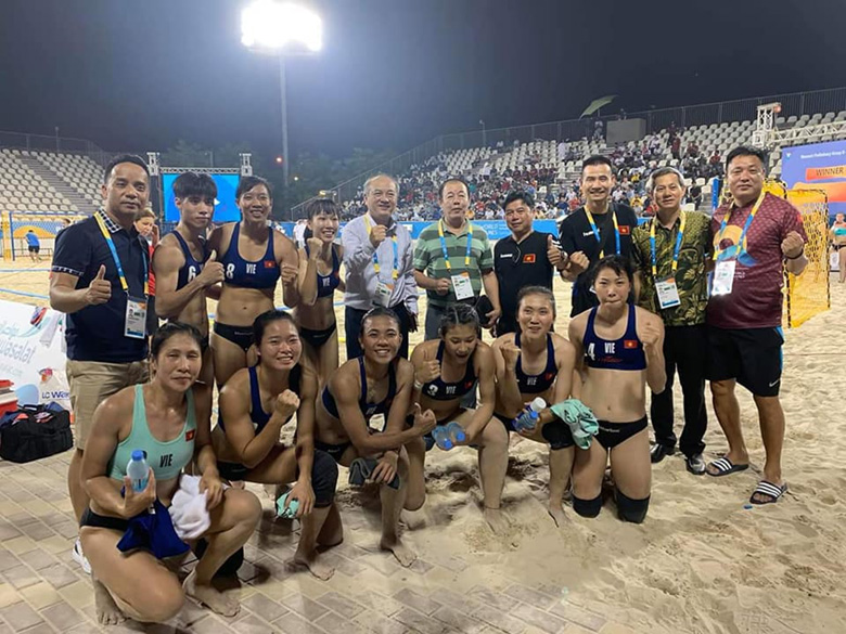 Bị loại khỏi SEA Games 31, bóng ném bãi biển nữ Việt Nam tranh suất dự giải thế giới - Ảnh 1