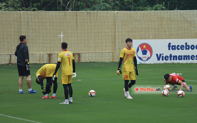 U23 Việt Nam rèn bóng bổng trước thềm cuộc tái đấu U20 Hàn Quốc - Ảnh 6
