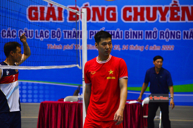 Dàn sao bóng chuyền nam tỏa sáng tại giải bóng chuyền các CLB TP Thái Bình 2022 - Ảnh 2