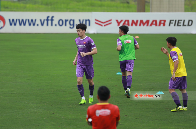 Nhóm thủ môn U23 Việt Nam tập riêng sau trận thắng U20 Hàn Quốc - Ảnh 2