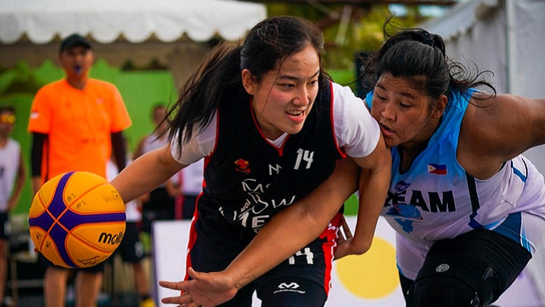 ĐT bóng rổ nữ Việt Nam đánh giao hữu với Malaysia trước thềm SEA Games 31 - Ảnh 1