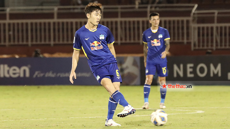 Xuân Trường đổi áo với cầu thủ Hàn Quốc ghi 2 bàn vào lưới HAGL - Ảnh 2