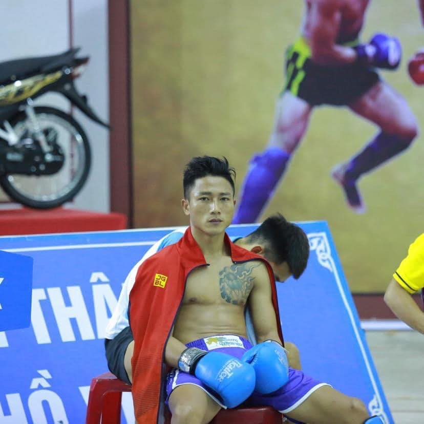 Vì sao đương kim vô địch Phạm Bá Hợi không thi đấu môn Kickboxing ở SEA Games 31? - Ảnh 1