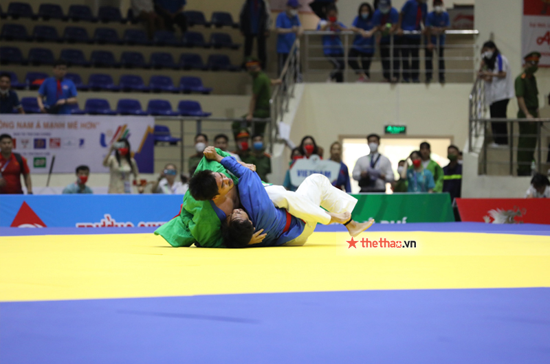 Chùm ảnh: Bộ đôi võ sĩ Kurash Việt Nam thắng knock-out tại SEA Games 31 - Ảnh 3
