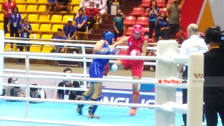 Đinh Thị Hoa thua võ sĩ Thái Lan ở bán kết Kickboxing SEA Games 31 - Ảnh 1