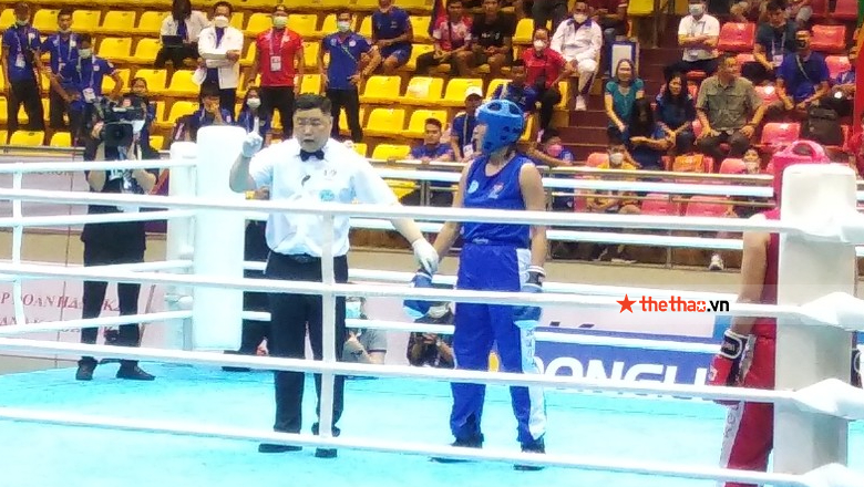 Kim Vàng đánh bại võ sĩ Thái Lan để lọt vào chung kết Kickboxing SEA Games - Ảnh 1