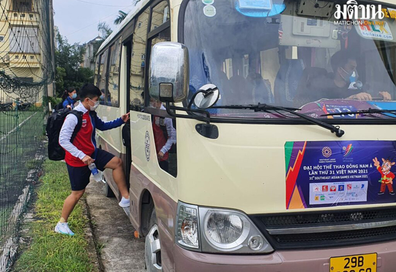 Phó chủ tịch ‘Big Pom’ bỏ tiền túi thuê xe cho hai ĐT Futsal Thái Lan - Ảnh 2