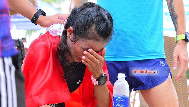 Phương Trinh mất HCĐ Duathlon SEA Games 31, khóc nức nở tại đường đua - Ảnh 3