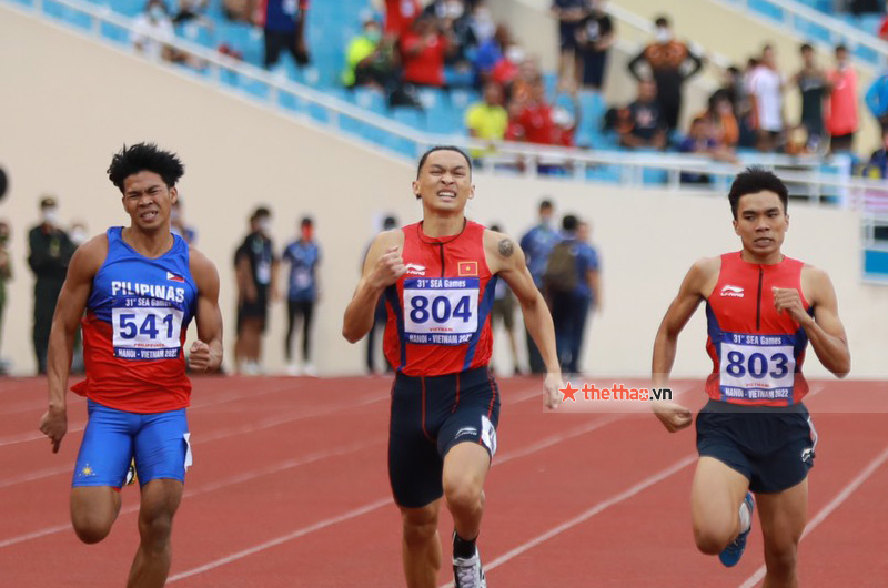 Trần Nhật Hoàng mếu máo xin lỗi mẹ sau thất bại tại đường chạy 400m SEA Games 31 - Ảnh 1