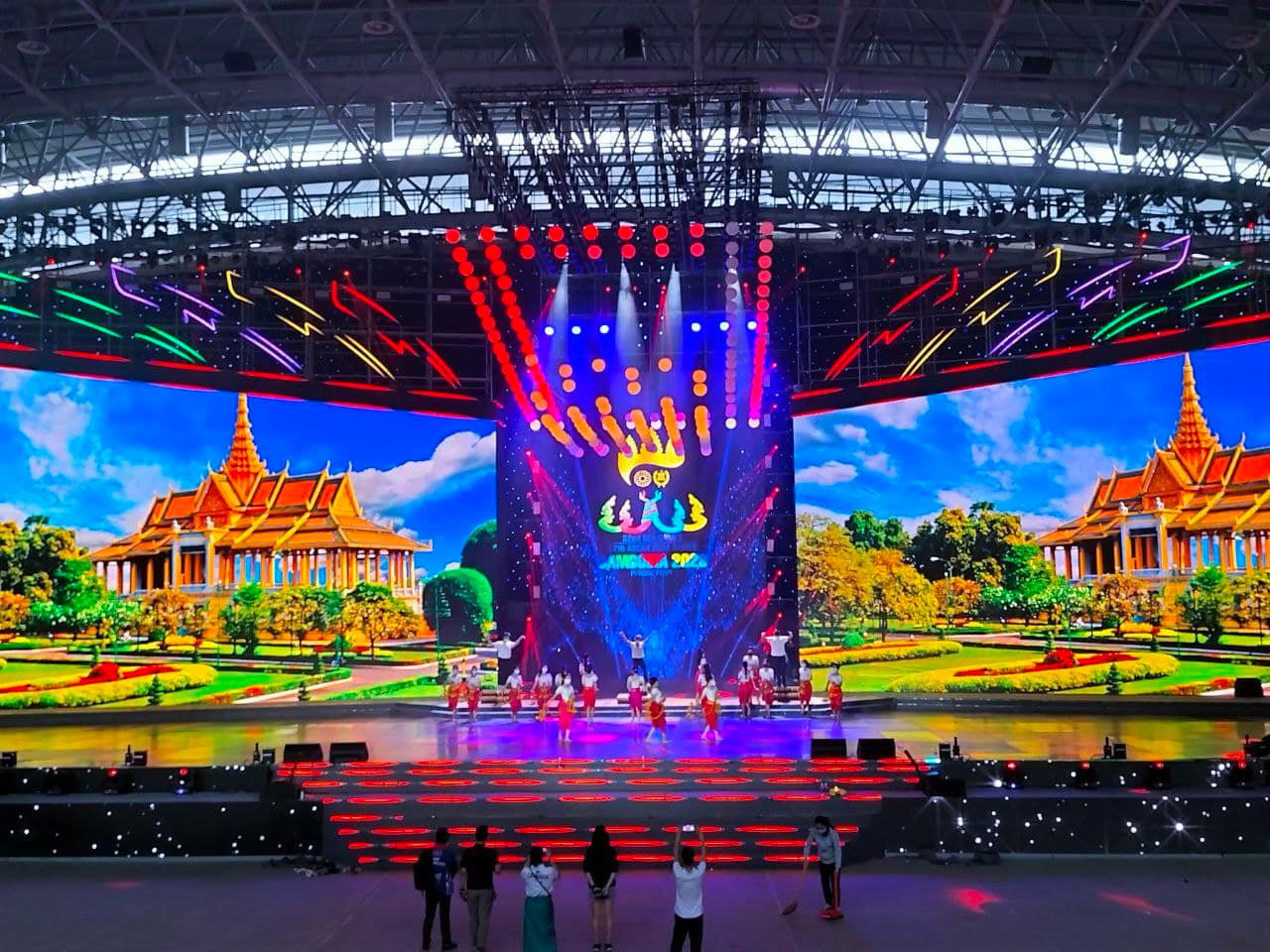 Campuchia trình diễn võ thuật ở lễ bế mạc SEA Games 31 - Ảnh 2