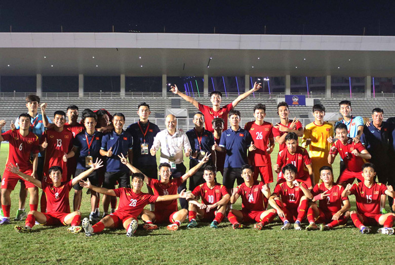 HLV Đinh Thế Nam thừa nhận U19 Việt Nam bị tâm lý trước U19 Thái Lan - Ảnh 1