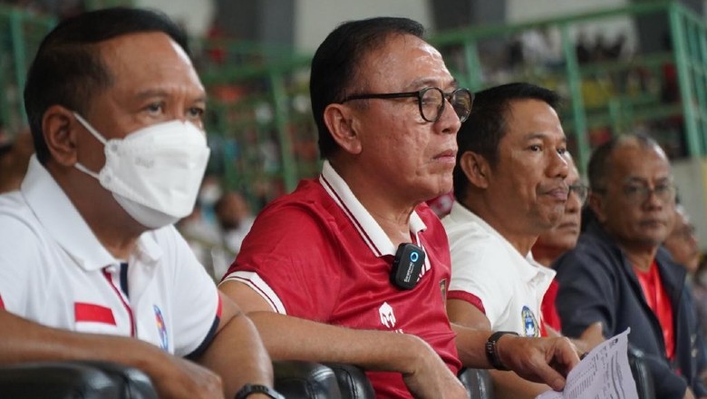 LĐBĐ Indonesia họp đột xuất với HLV Shin Tae Yong sau khi đội nhà bị loại tại U19 Đông Nam Á - Ảnh 1