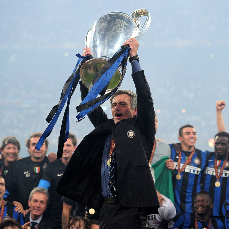 Jose Mourinho là ai? Tiểu sử, sự nghiệp huấn luyện và thành tích ấn tượng của HLV trưởng Roma - Ảnh 5